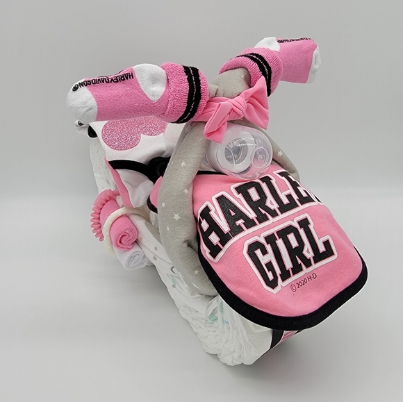 Pink Harley Davidson motorcycle diaper cake - Picture 3 of 15